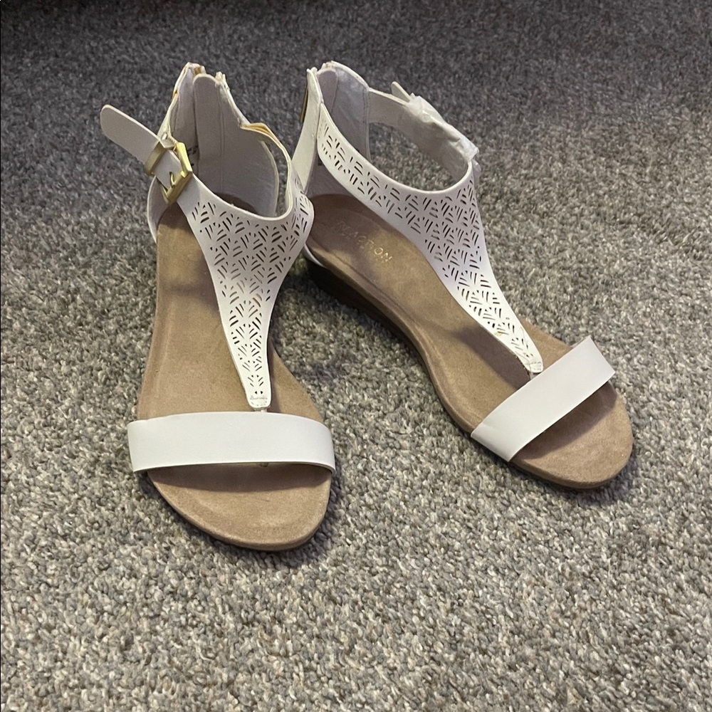 Kenneth Cole Reaction White and Tan Sandals